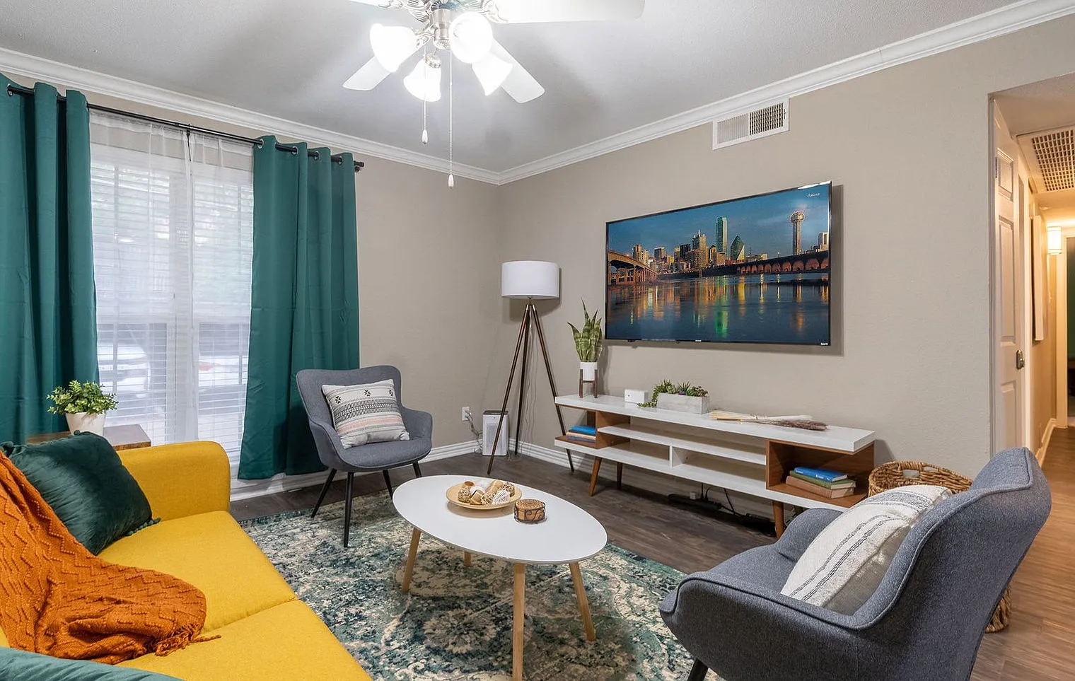 2 bed, 2.0 bath, 1076 sqft, $2,957 — Photo 1