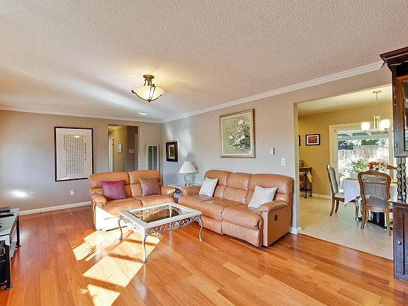 4th image of 3179 Mattos Ave