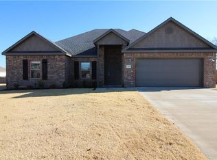 820 Harrison St, Pea Ridge, AR 72751