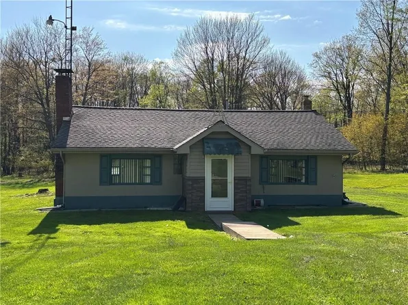 688 Division St, Mount Jewett, PA 16740