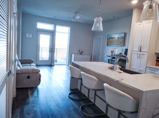 1761 Old Meadow Rd #516, McLean, VA 22101