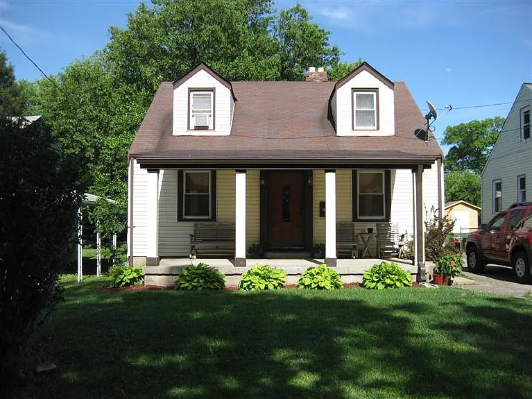 8318 York St photo 1