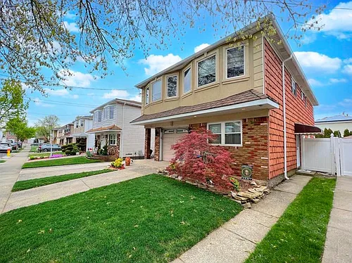 162 Woodbine Ave #1 Photo 1