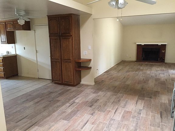 3rd image of 27976 Foxlane Dr
