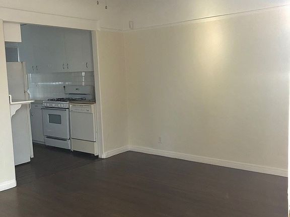 4th image of 3305 S Durango Ave