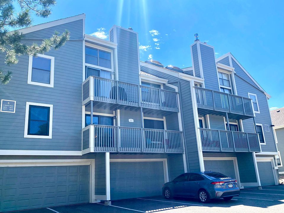Beautiful building with easy access.