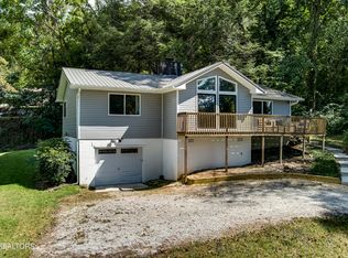 2387 Sugar Grove Valley Rd, Harriman, TN 37748