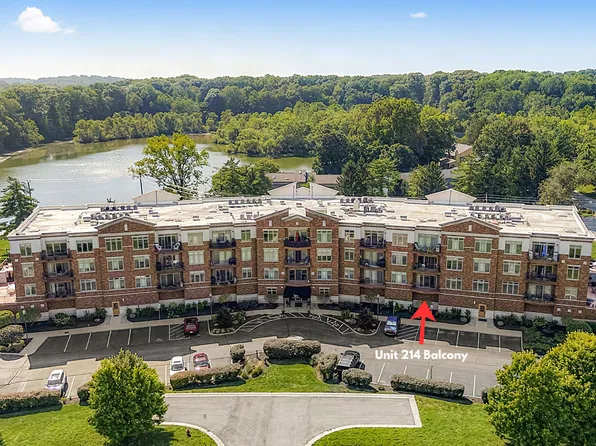 20971 Shoreline Ct APT 214, Noblesville, IN 46062