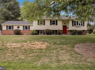 110 Meadow View Ln, Bainbridge, PA 17502