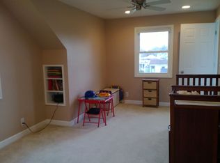 908 Lincoln Ave, Rochelle, IL 61068