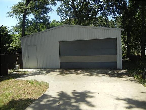 5th image of 4008 Ivey St
