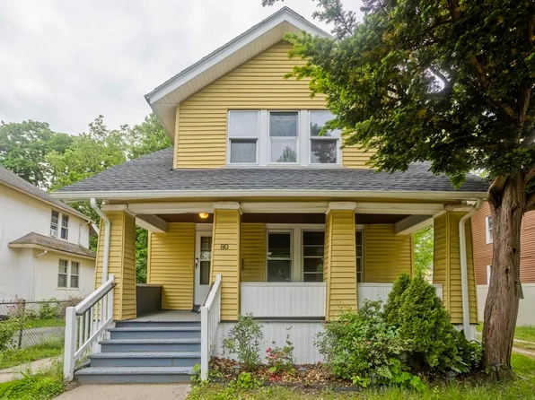 80 Rochelle St, Springfield, MA 01109