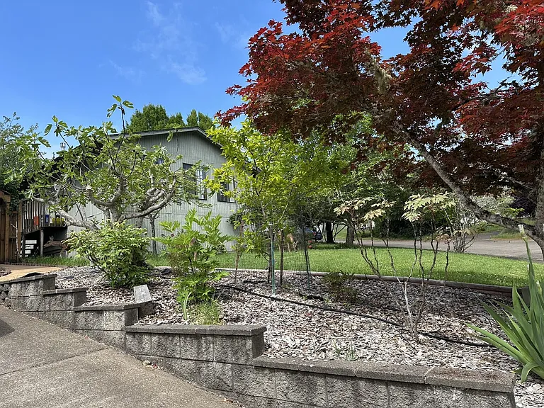 2292 NW Audene Dr — Photo 37