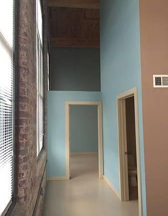 hallway to 2nd bedroom