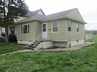 1221 9th Ave S, Clinton, IA 52732