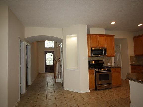 3rd image of 7031 Thistlewood Park Ct