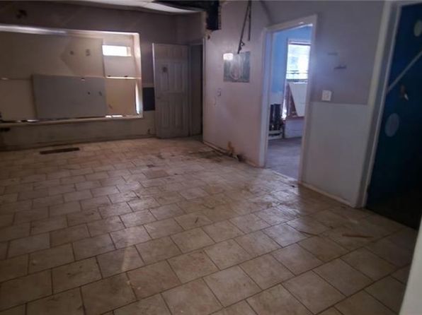 kansas-city-missouri-440628424 picture