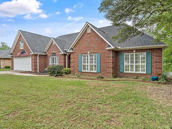 4th image of 233 Lakeside Pl