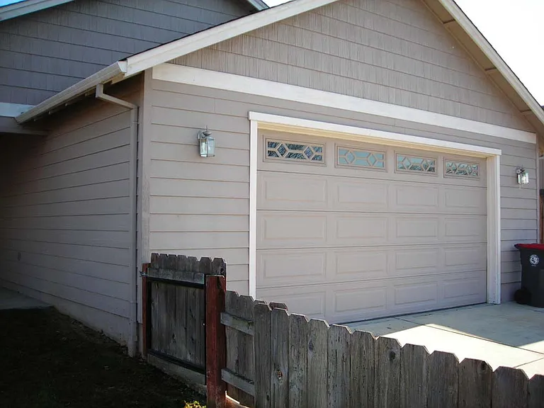 820 Isherwood Dr — Photo 3