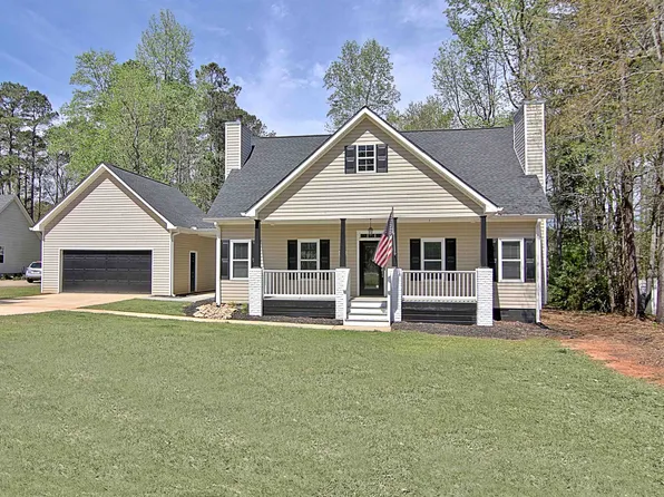 460 Willow Dell Dr, Senoia, GA 30276