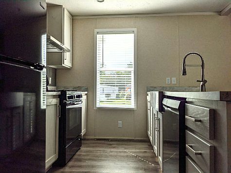 1st image of 2472 Maple Dr #136