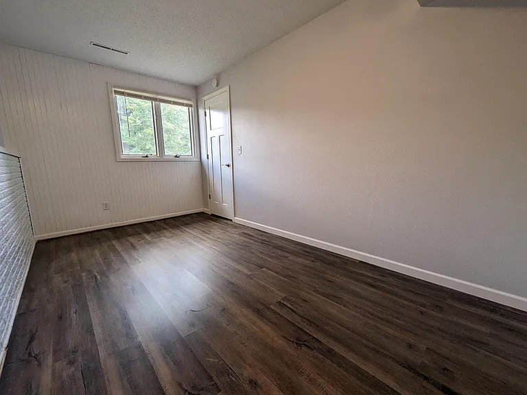 1209 Boone St #1/2 — Photo 11