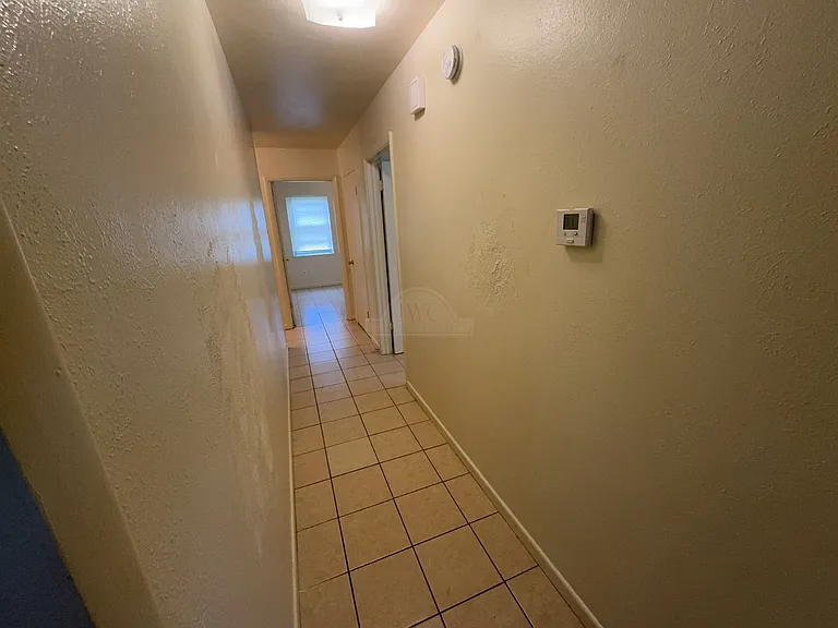 1214 Valentine St — Photo 7