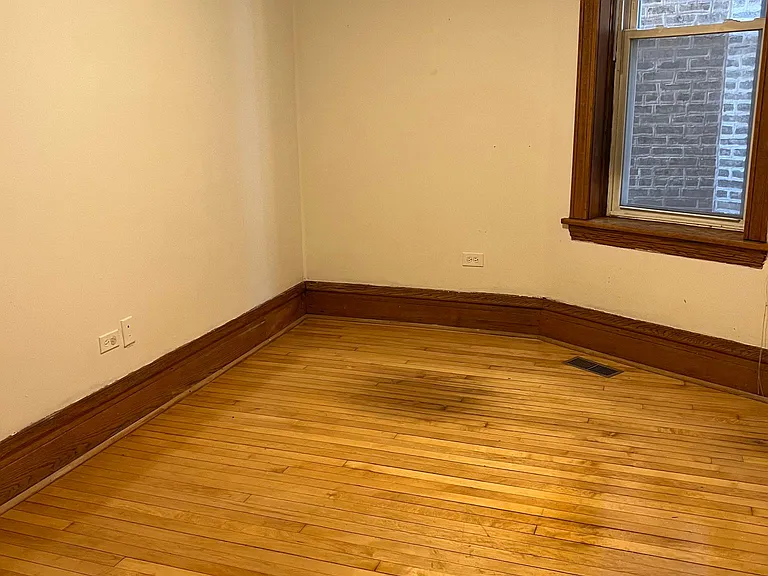 1016 N Hoyne Ave #1 — Photo 10