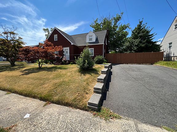 2nd image of 304 4th St #1