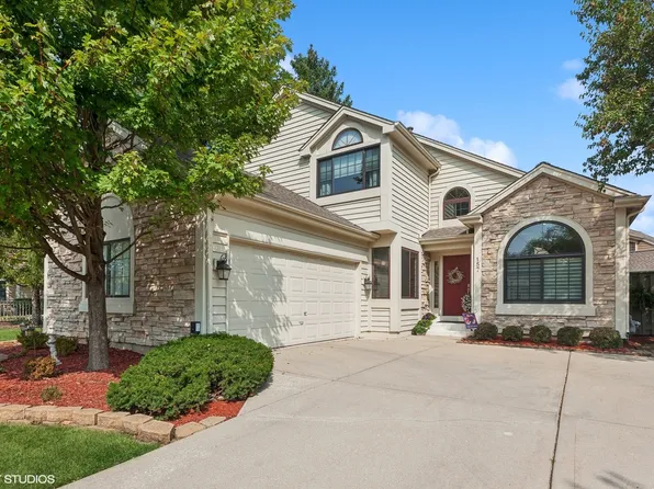 157 Seneca Trl, Bloomingdale, IL 60108