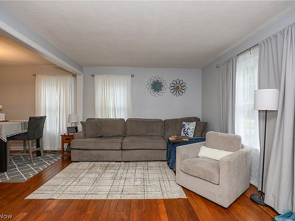 5th image of 748 Cedar Ave