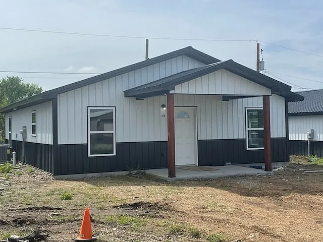 Building Photo - 509 N Moreau Ave