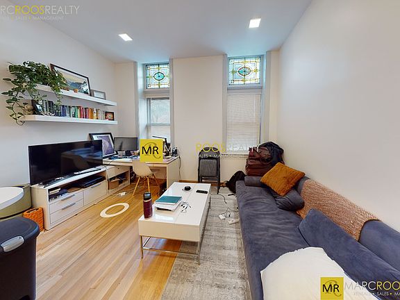 2nd image of 117 Mount Auburn St #15