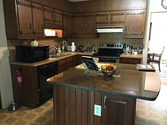 5th image of 270 Summerfield Dr