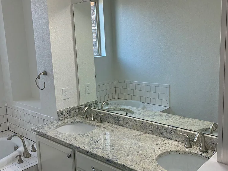 9077 E Phillips Ln — Photo 23
