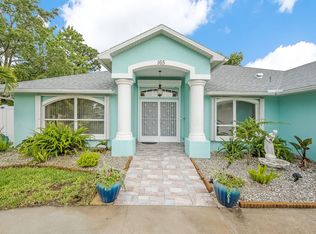 165 Dickens Ave, Sebastian, FL 32958