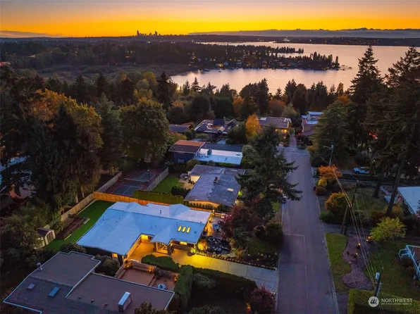 10517 NE 46th Street, Kirkland, WA 98033