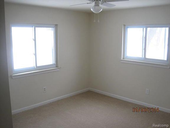 5th image of 6056 Graper Dr