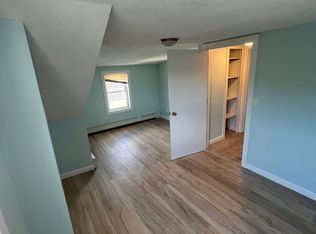 (Undisclosed Address), Oxford, MA 01540
