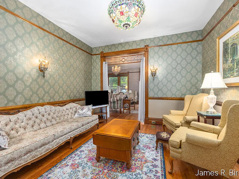 529 Avery St — Photo 26