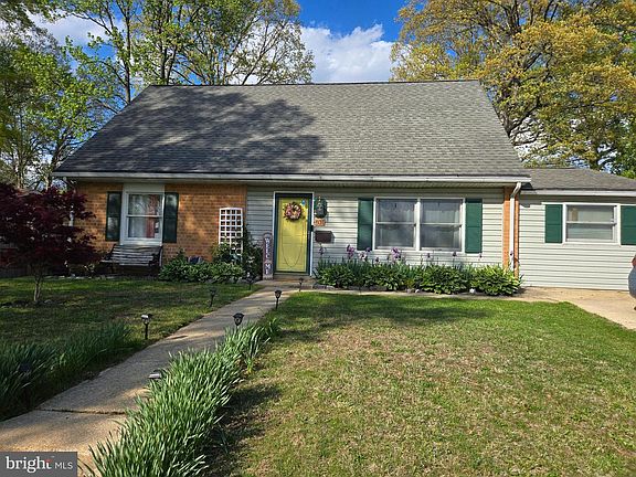 2nd image of 831 Joppa Farm Rd