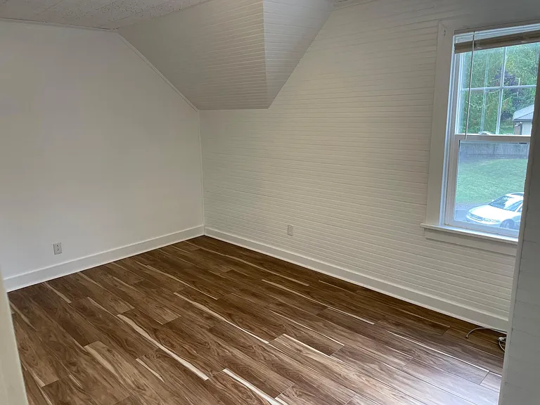 1715 W Railroad Ave #2 — Photo 16