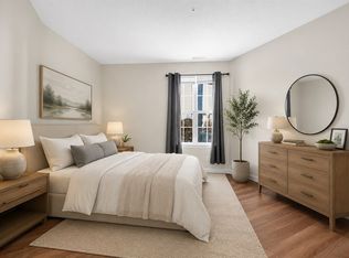 21 Hampshire Rd APT 306, Methuen, MA 01844