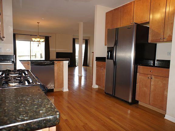 5th image of 144 Finstad Dr