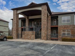 1071 Golf Dr, Branson West, MO 65737