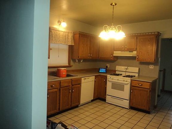 4th image of 5012 Montfaucon St