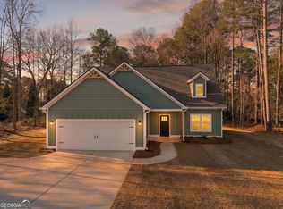 422 Maddox Rd, Griffin, GA 30224