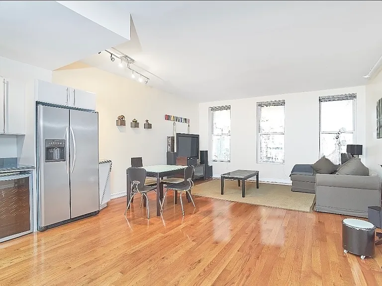 120 Nassau St #3 — Photo 1