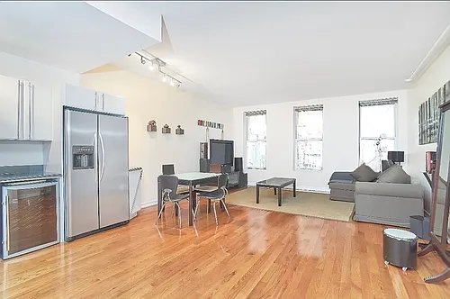 120 Nassau St #3 Photo 1