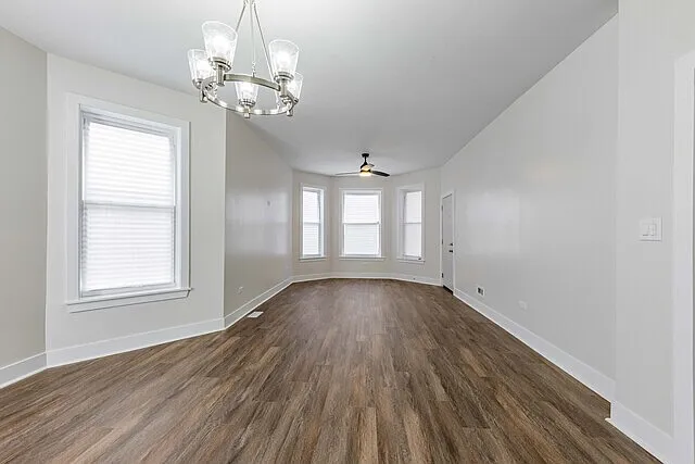 3 bed, 1000 sqft, $1,650 — Photo 2